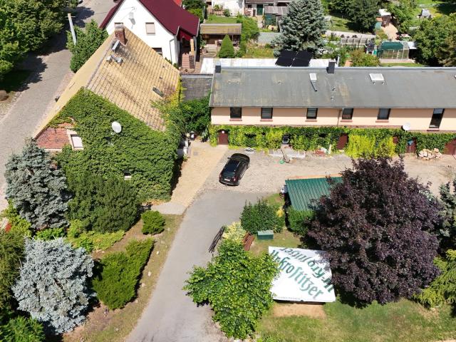 4 Seitenhof am Elbradweg mit Wohnungen und voll ausgestatteter Pension