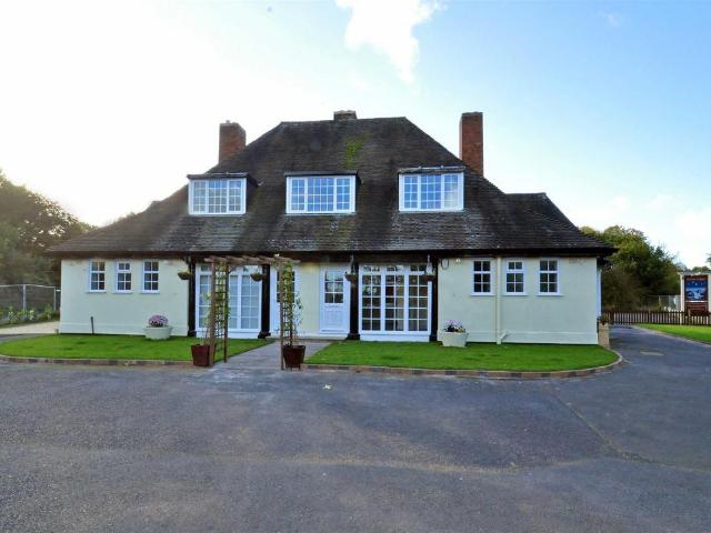 4 Seven Stars, Seisdon, Wolverhampton 1 bed apartment to rent £695 pcm £160 pw