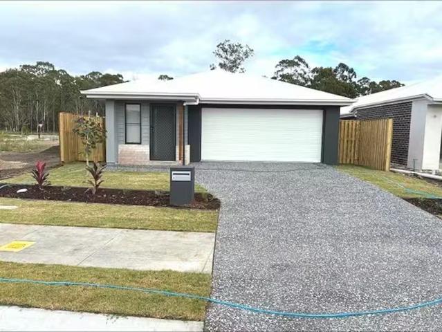 4 Sheoak Street, COLLINGWOOD PARK House for rent Listed by Mi.