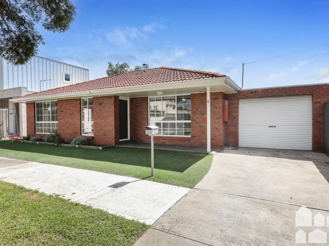 4 Short Street ALTONA NORTH