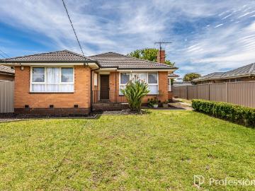 Melton, Victoria - Equipped kitchen