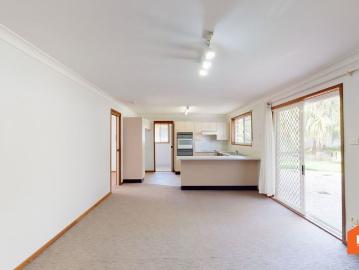 4 Squire Close, Valentine NSW 2280