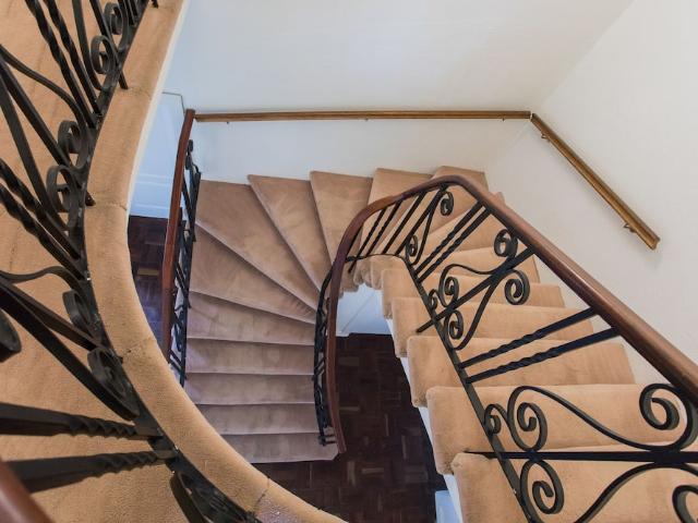4 Turnberry Ave | Studio house for rent #96924149 | Rentberry