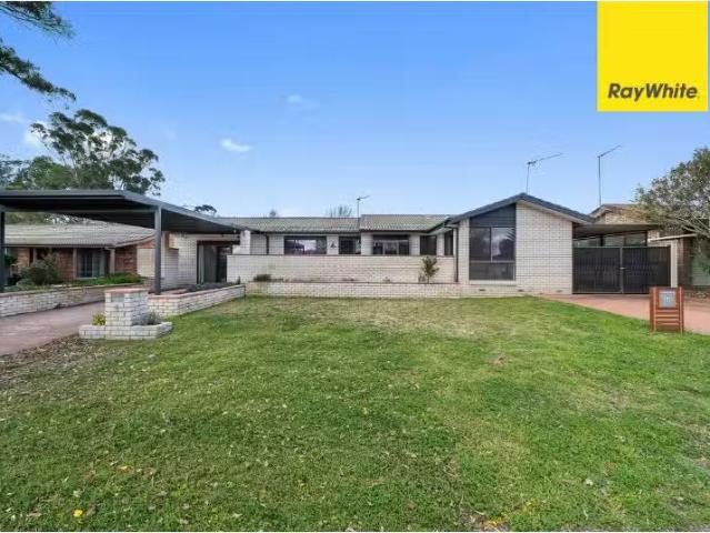 4 Twine Place, MONASH House for rent Listed by Ryan Wood of R.