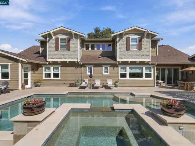 4 Tyler Ct