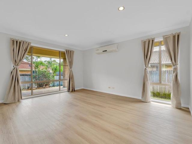 4 Tanglin Crestmead