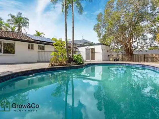 4 Tecoma Street, Southport, QLD 4215