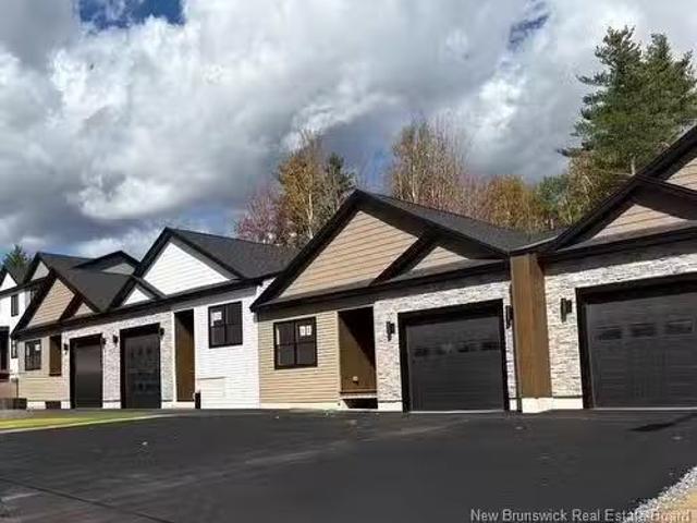 4 Terry Fox Dr, Oromocto, NB, E2V 0P6 house for sale Listin.