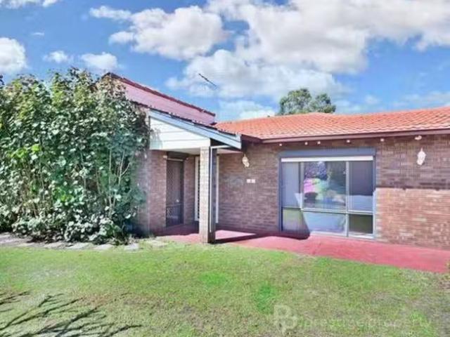 4 The Ramble, Woodvale, WA 6026