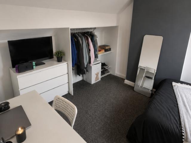 4 Thornville Row, Leeds, LS6 1JN