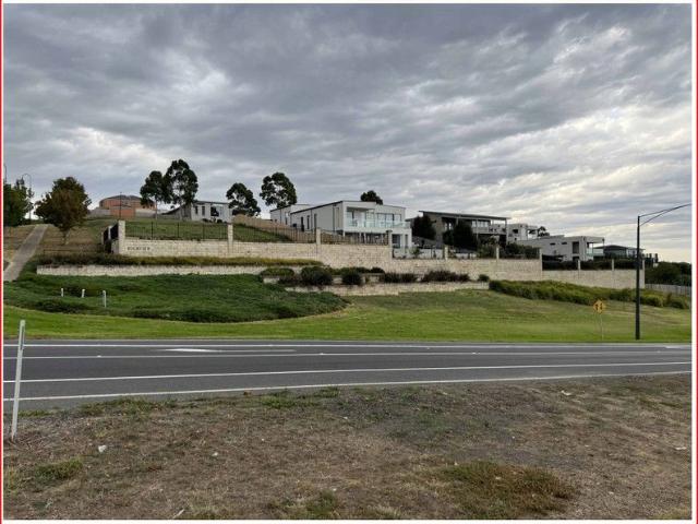 4 Townhouses Approved High Return Investment!