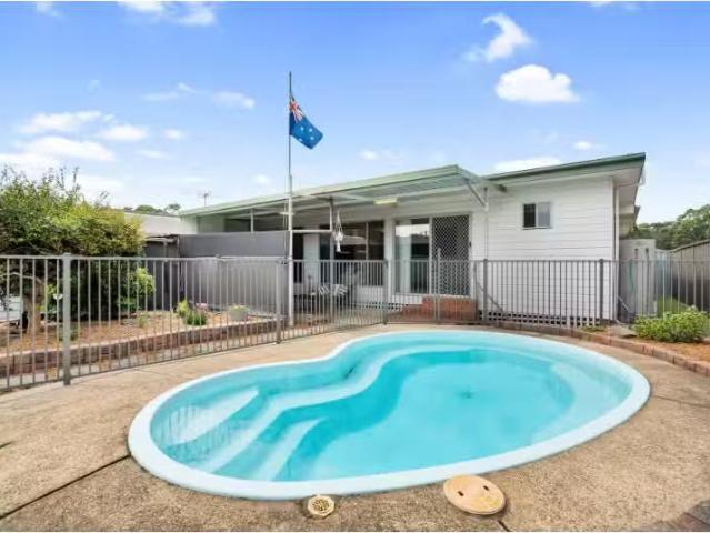 4 Tresalam Street, Mount Pritchard House for rent Listed by L.