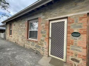 4 Upper Thames Street, Burra, SA 5417
