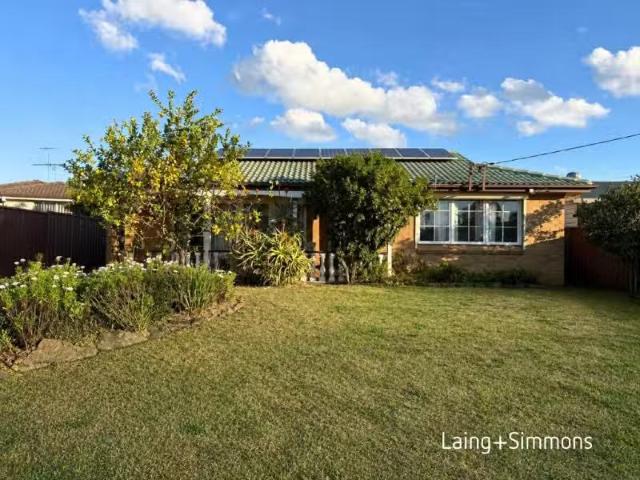 4 Uralla St, Hebersham House for rent Listed by Christen Sims.