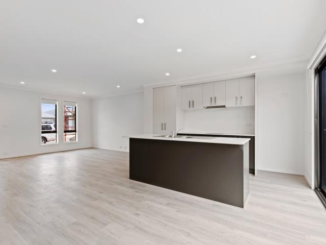 4 Verona CrescentFraser Rise VIC 3336, Australia