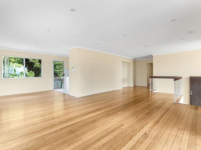 4 Viewpoint Street, Sunnybank Hills QLD 4109 House For Rent | Domain