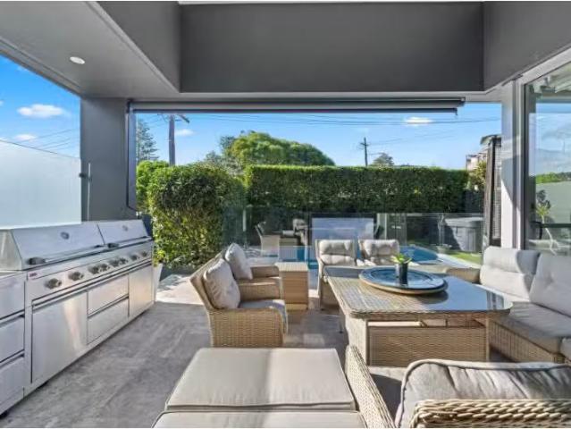 4 Village High Road, VAUCLUSE House for rent Listed by For Re.