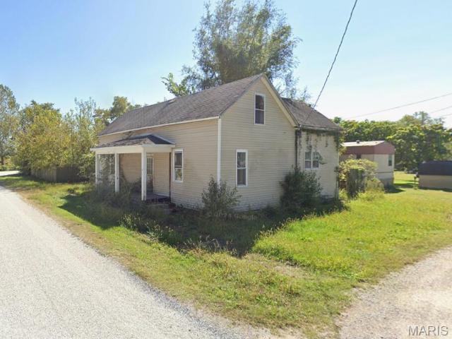 4 W Church St, Lenzburg, IL 62255 | MLS #26003