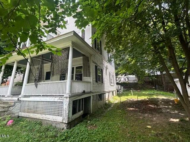 4 Walker Avenue