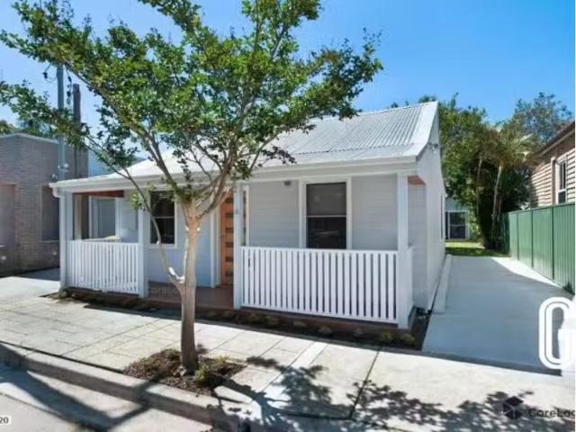 4 Wallace Street, ISLINGTON House for rent Listed by Emily Ta.