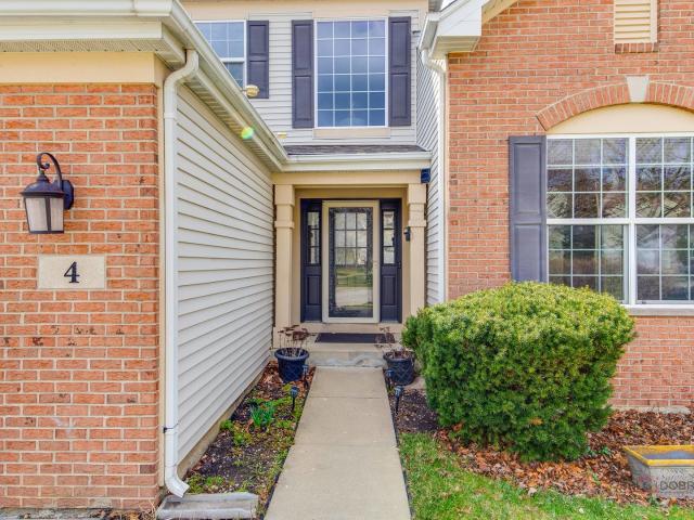 4 Waterton Dr, Streamwood, IL 60107 | MLS #12649
