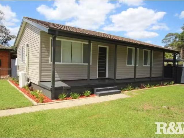 4 Weisel Place, WILLMOT House for rent Listed by Rooty Hill &.