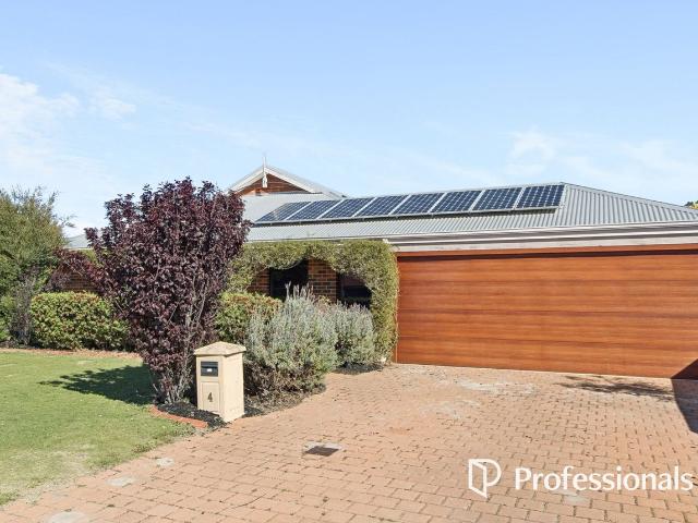 4 Welby CrescentHigh Wycombe WA 6057, Australia