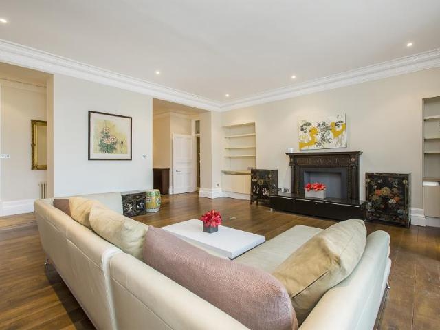 4 Whitehall Court, Westminster, London, SW1A 2EP, United Kingdom | 4 bed apartment for rent #137170154 | Rentberry