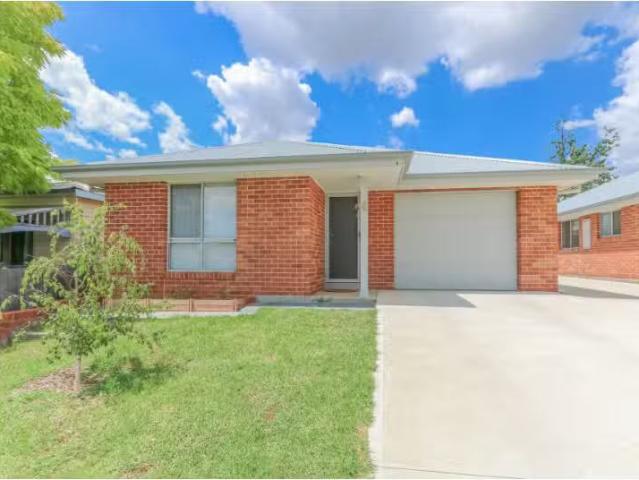 4 Wilkins Street, Bathurst House for rent Listed by Mcgrath B.
