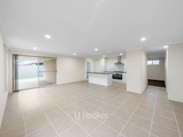 4 Willcock Loop, Dalyellup WA