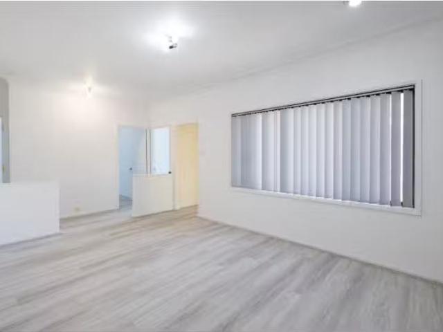 4 Willow Tree Avenue, Emu Plains House for rent Listed by Geo.