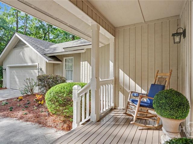 4 Willoughby Lane