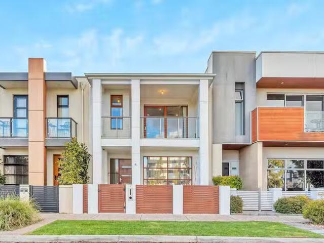 4 Wiltshire Drive, Lightsview, SA 5085