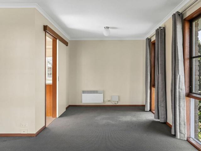 4 Wintercole Court, Newnham