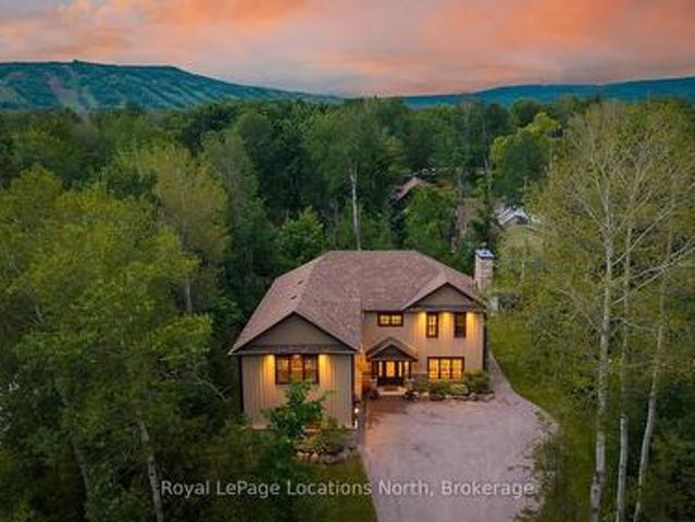 4 Woodview Drive, Clearview, ON, L9Y 3Y9 Luxury House for sale | Listing ID S13476 | Royal LePage Carriage Trade Luxury Properties