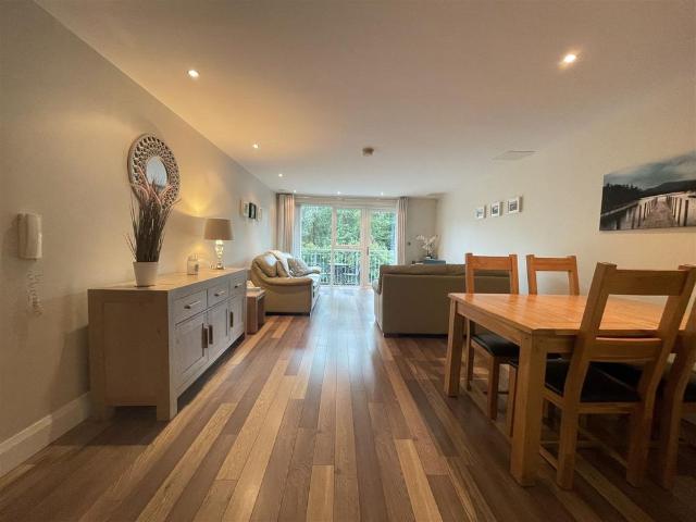 4 Woodlands Manor, 59 Stockmans Way