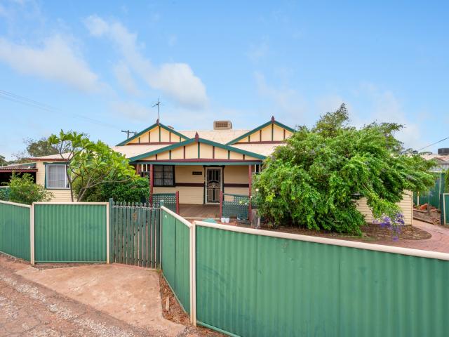 4 Wordsworth Street, KALGOORLIE WA 6430 Kalgoorlie Metro Property Group