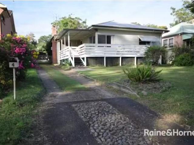 4 Worrigee Street, NOWRA House for rent Listed by Sarah Jeffe.