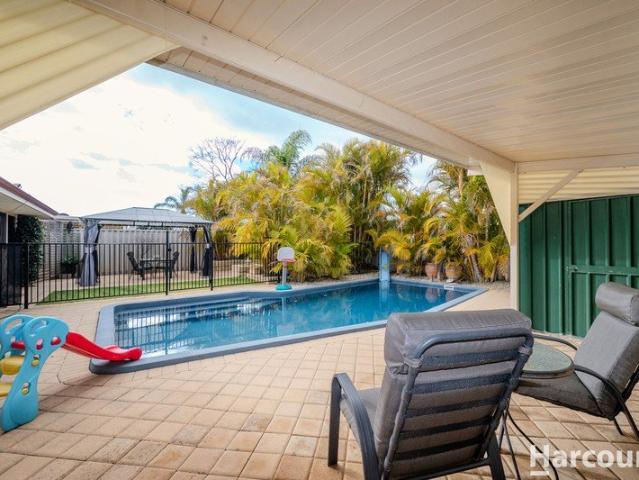 4 X 2 WITH POOL IN SOUGHT AFTER FAIRWAYS MEWS