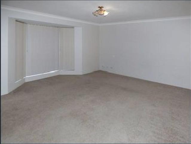 4 x 2 Family Home!