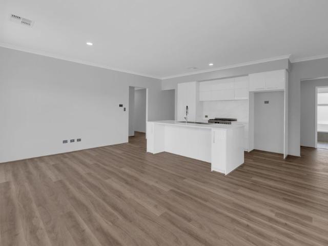 4 x 2 Family Home in Baldivis