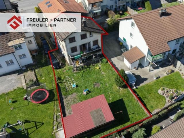 4½ Zi Doppel Einfamilienhaus an zentraler Lage