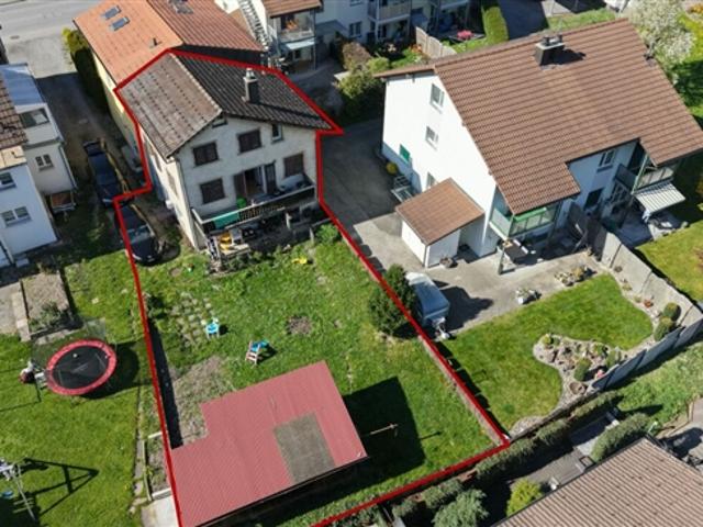 4½ Zi Doppel Einfamilienhaus an zentraler Lage