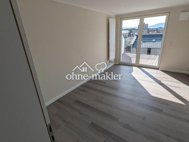 4 Zi KfW70EE Penthouse Maisonette in Toplage von Rüdesheim mit Aufzug, Küche und Balkon