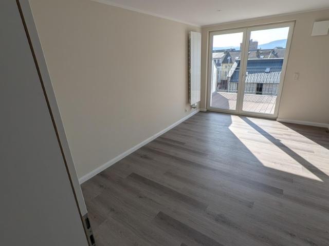 4 Zi KfW70EE Penthouse Maisonette in Toplage von Rüdesheim mit Aufzug, Küche und Balkon