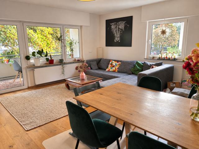 4 Zi. Whg mit 3 Balkonen & TG Stellplatz in gepflegtem Wohnumfeld von Stuttgart Bad Cannstatt