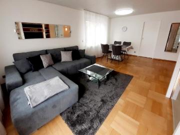 4 Zi Whg mit Balkon im 1.OG+DG in S Vaihingen