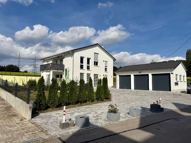 4 Zi. Whg. mit großem Balkon und Gartenanteil in Röhrmoos Arzbach im BIO bäuerlichen Wohnumfeld