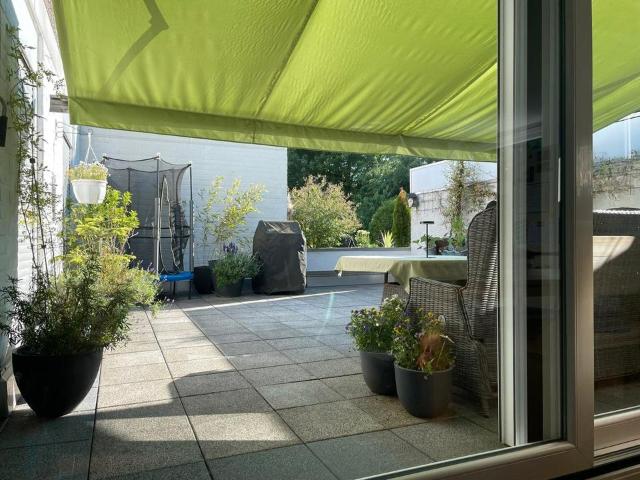 4 Zi. Whg mit großer, privater Terrasse, beste Lage! Ohne Makler