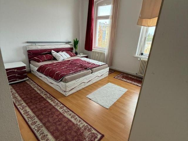 4 Zi. Wohnung mit Balkon und Badewanne